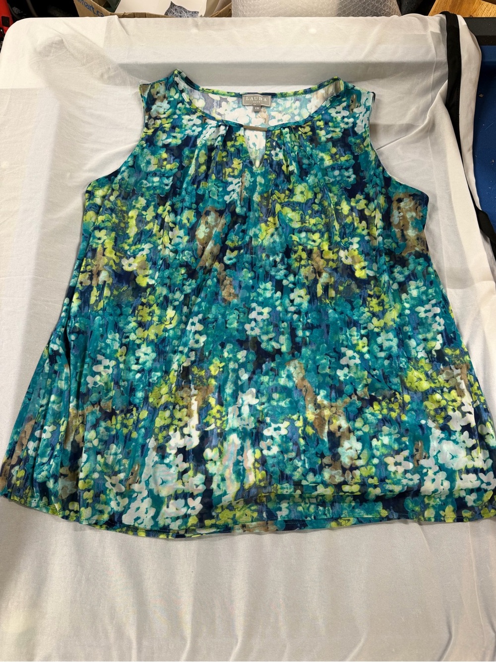 Laura plus blue/green sleeveless blouse